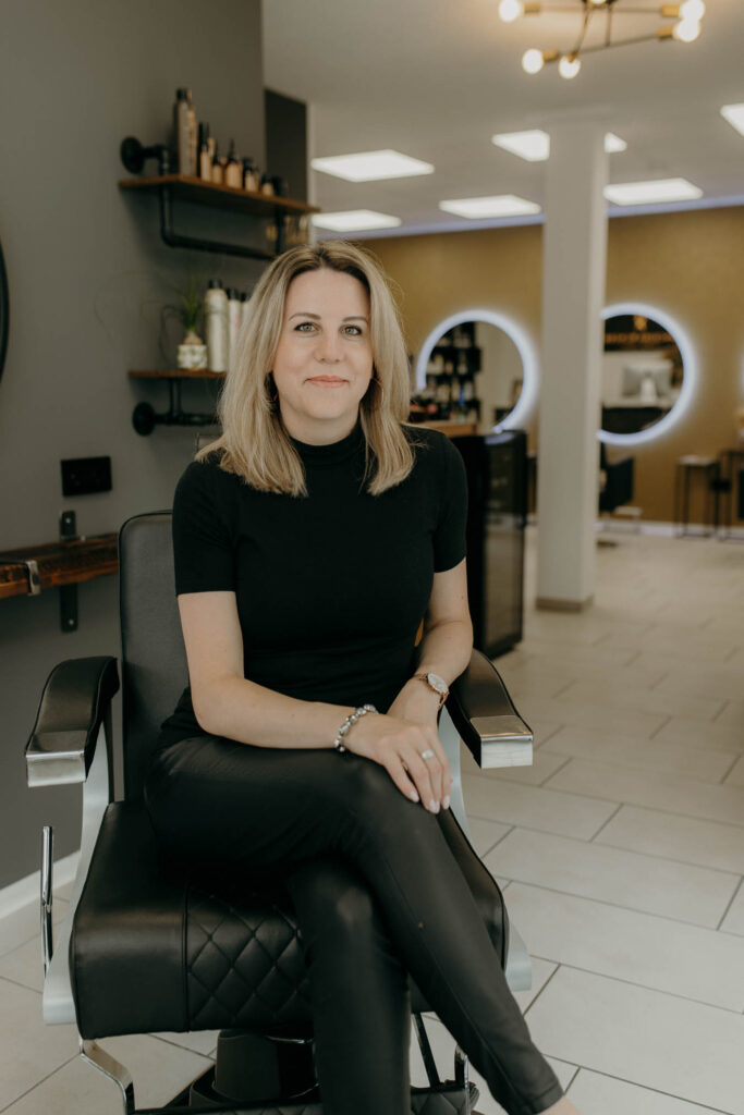 Lena - Friseurin
